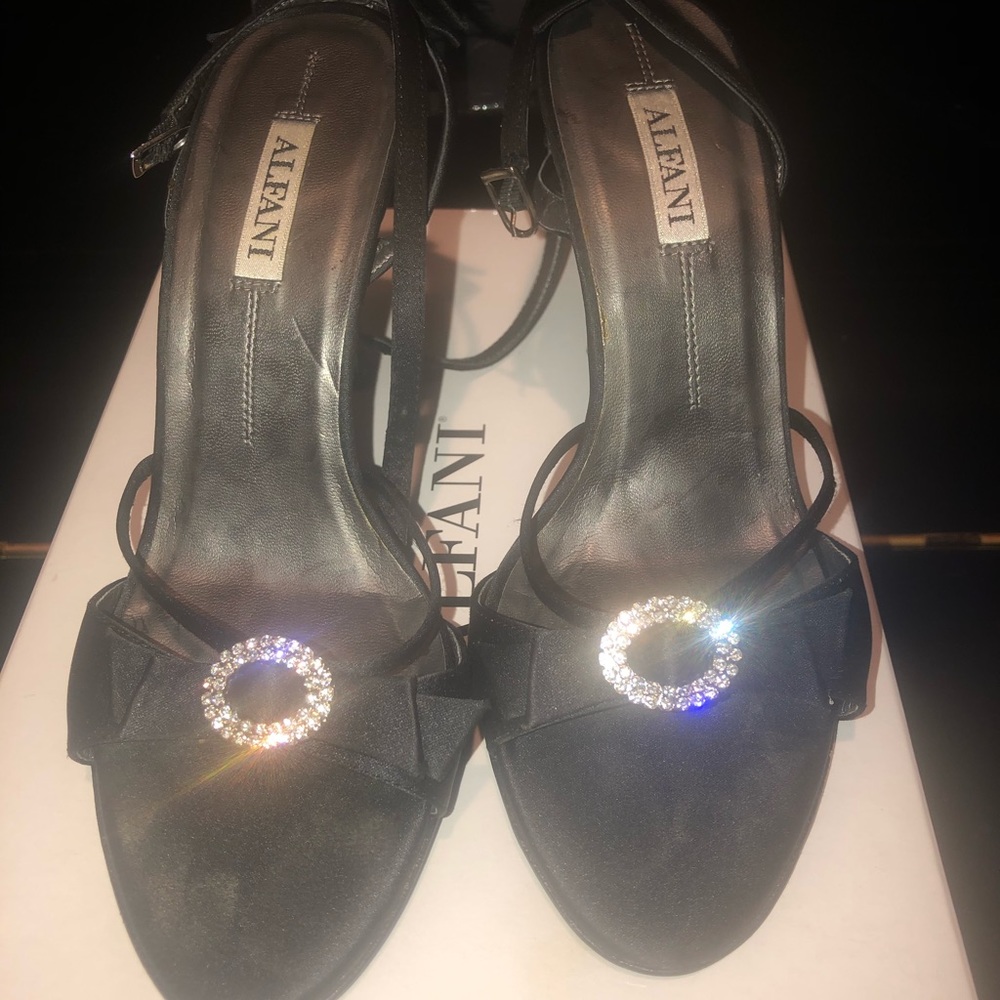 Black Strappy Size 6 Satin Rhinestone Shoes